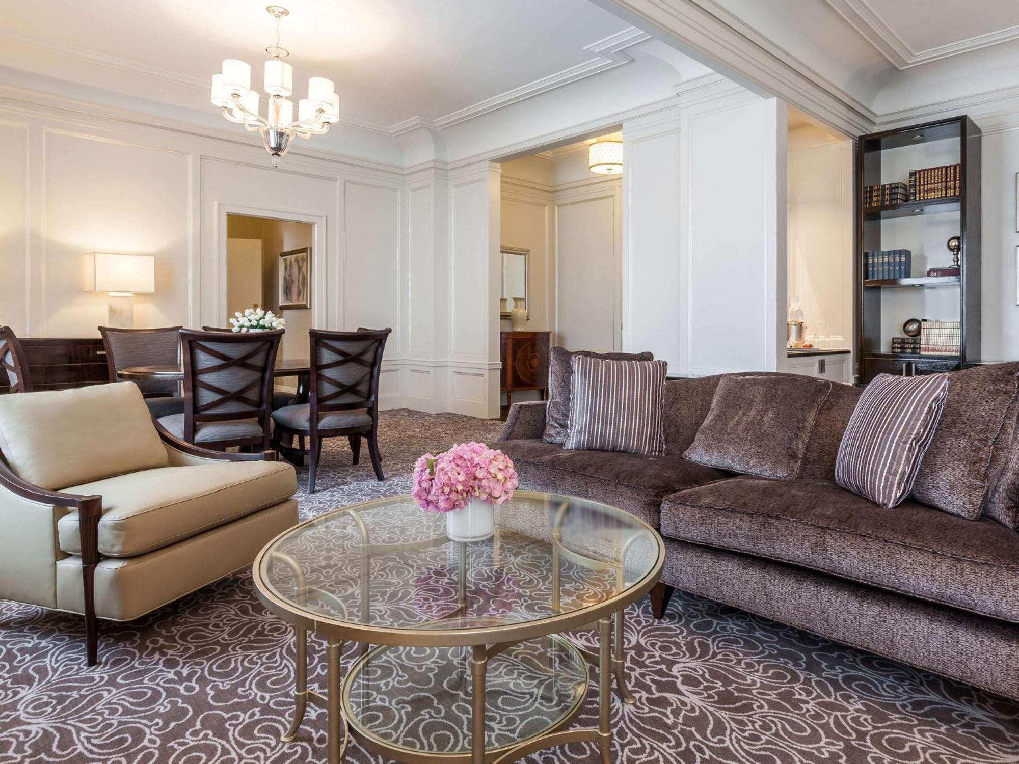 Fairmont San Francisco Hotel Exterior photo A living room in a suite at The Ritz-Carlton, Boston